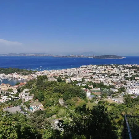 Casa Vip Ischia Porto 펜션